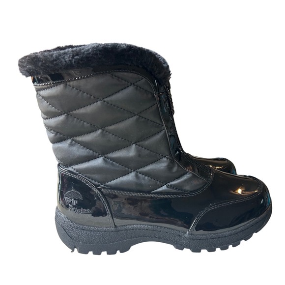 Totes Kallie Patent Leather Weatherproof Black Quilted Faux Fur‎ Boots Size 8 - Picture 1 of 8